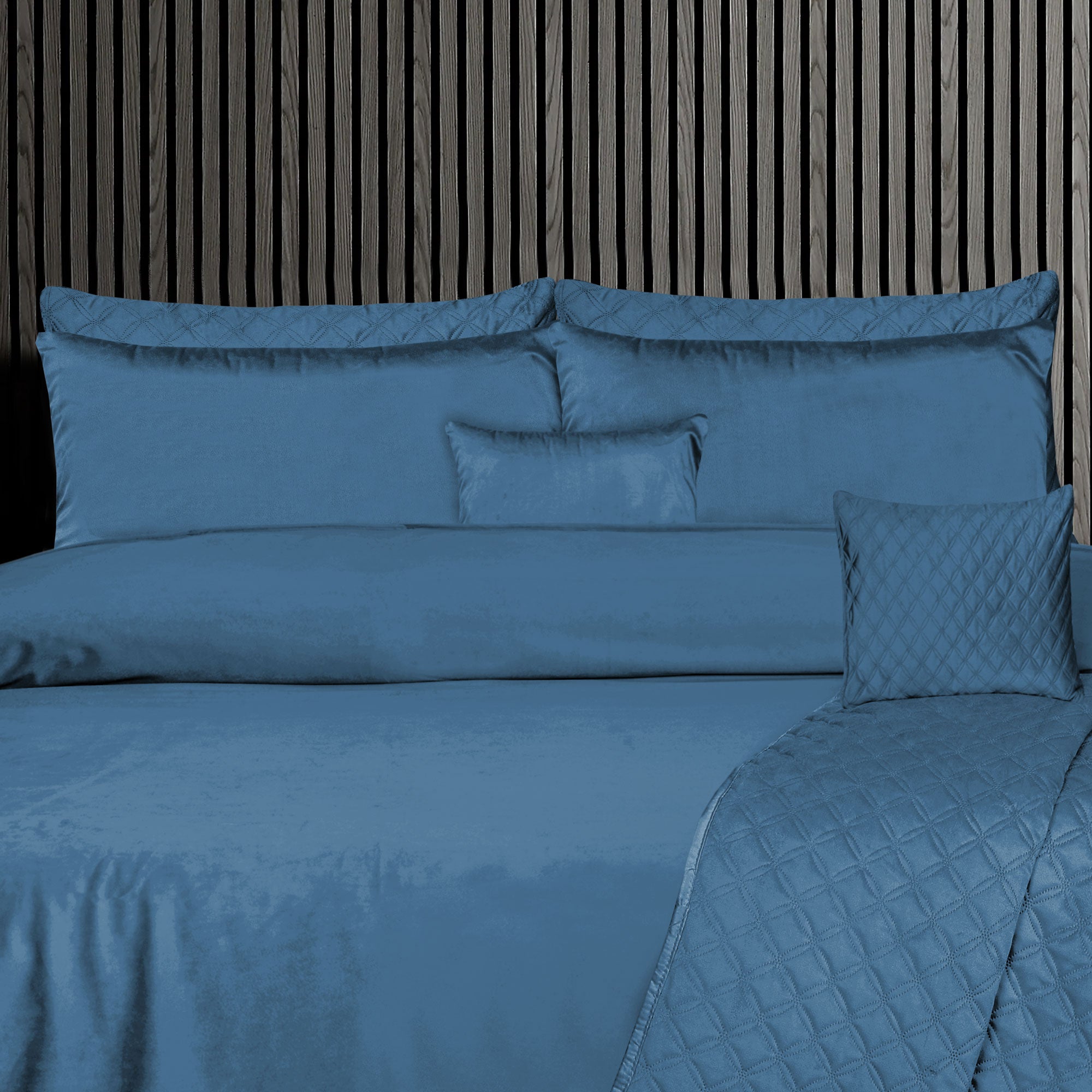 Luxury Blue Velvet Complete Bedding Set