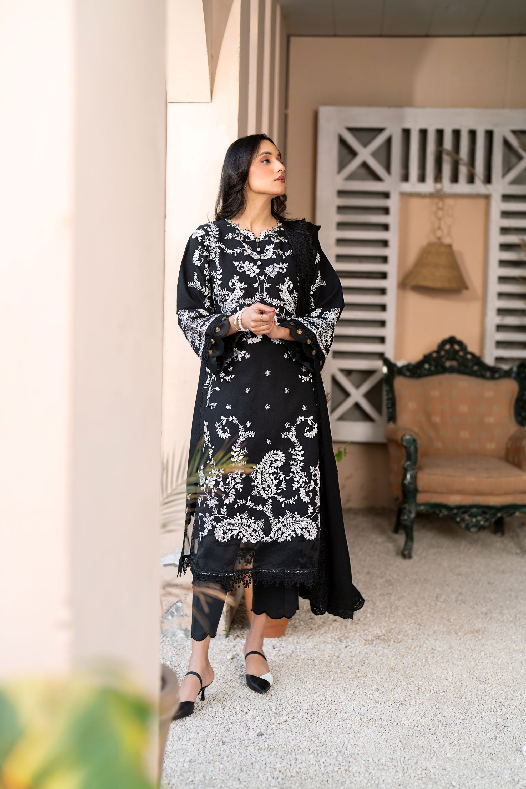 Black Elegance 3 Piece Embroidered Lawn Stitched Suit.Order now
