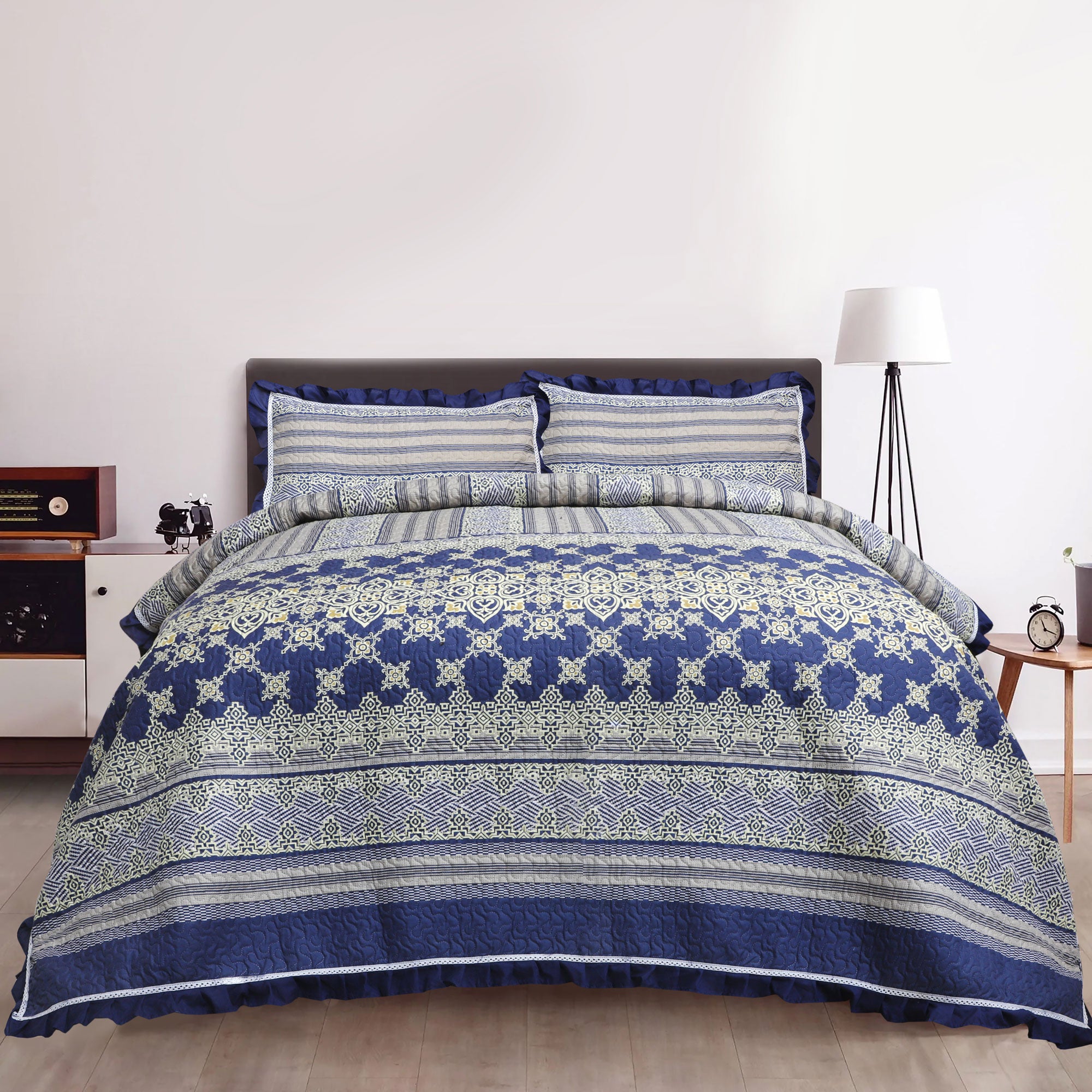 Blue Trail Print Quilted King Set Include 1 Bedspread and 2 Pillowcases