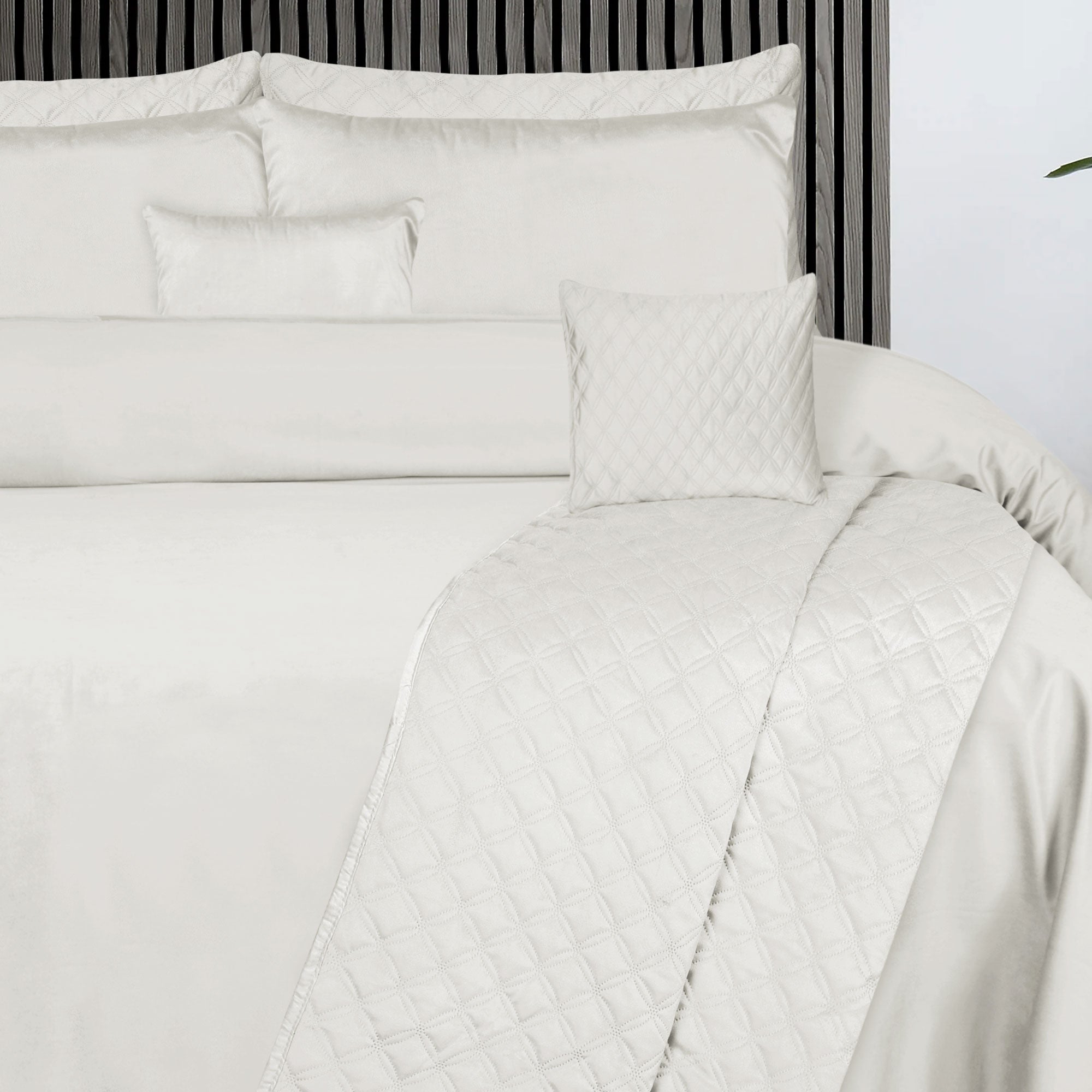 Luxury White Velvet Complete Bedding Set